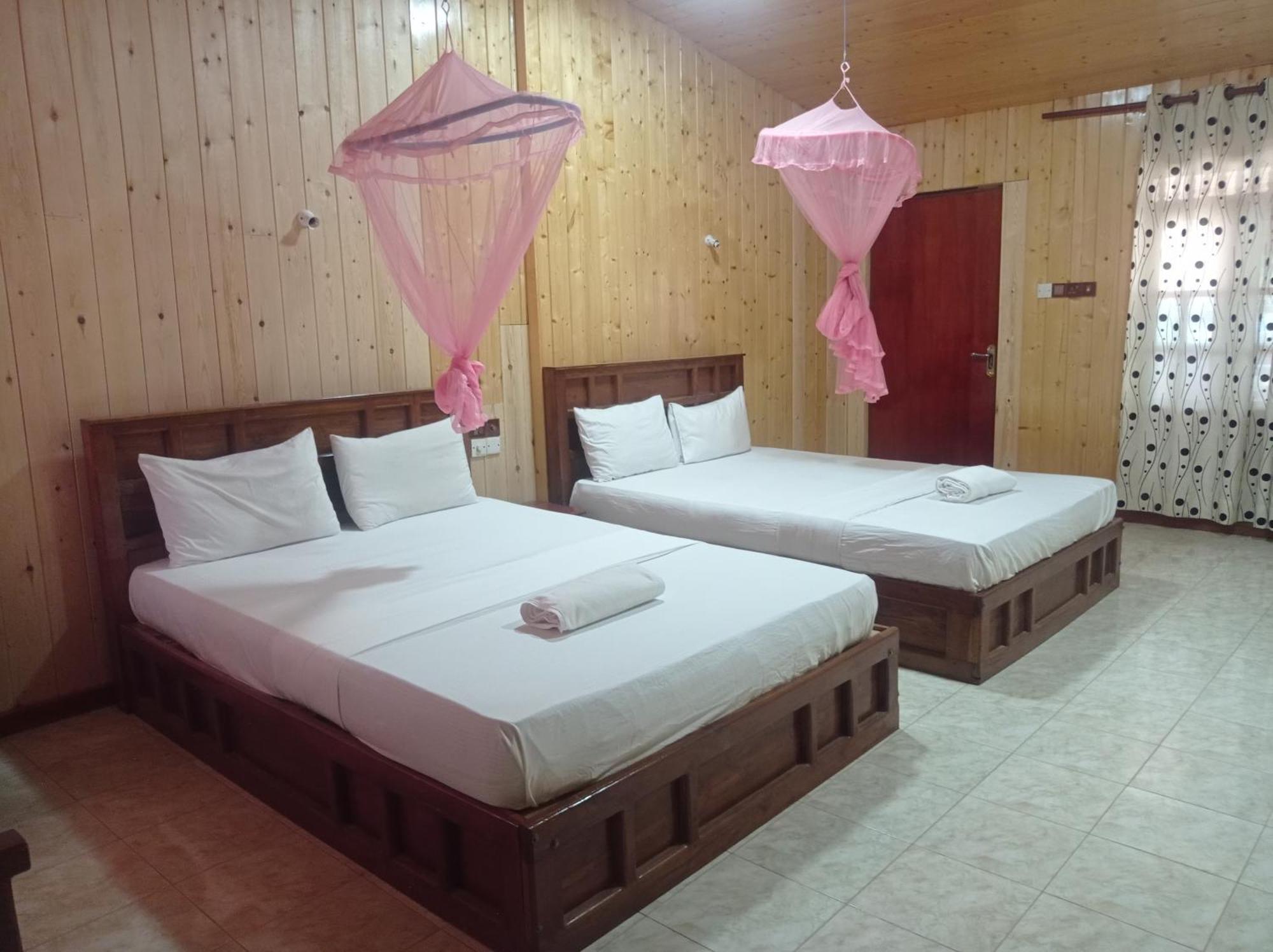 Silver Beach Hotel Trincomalee Extérieur photo