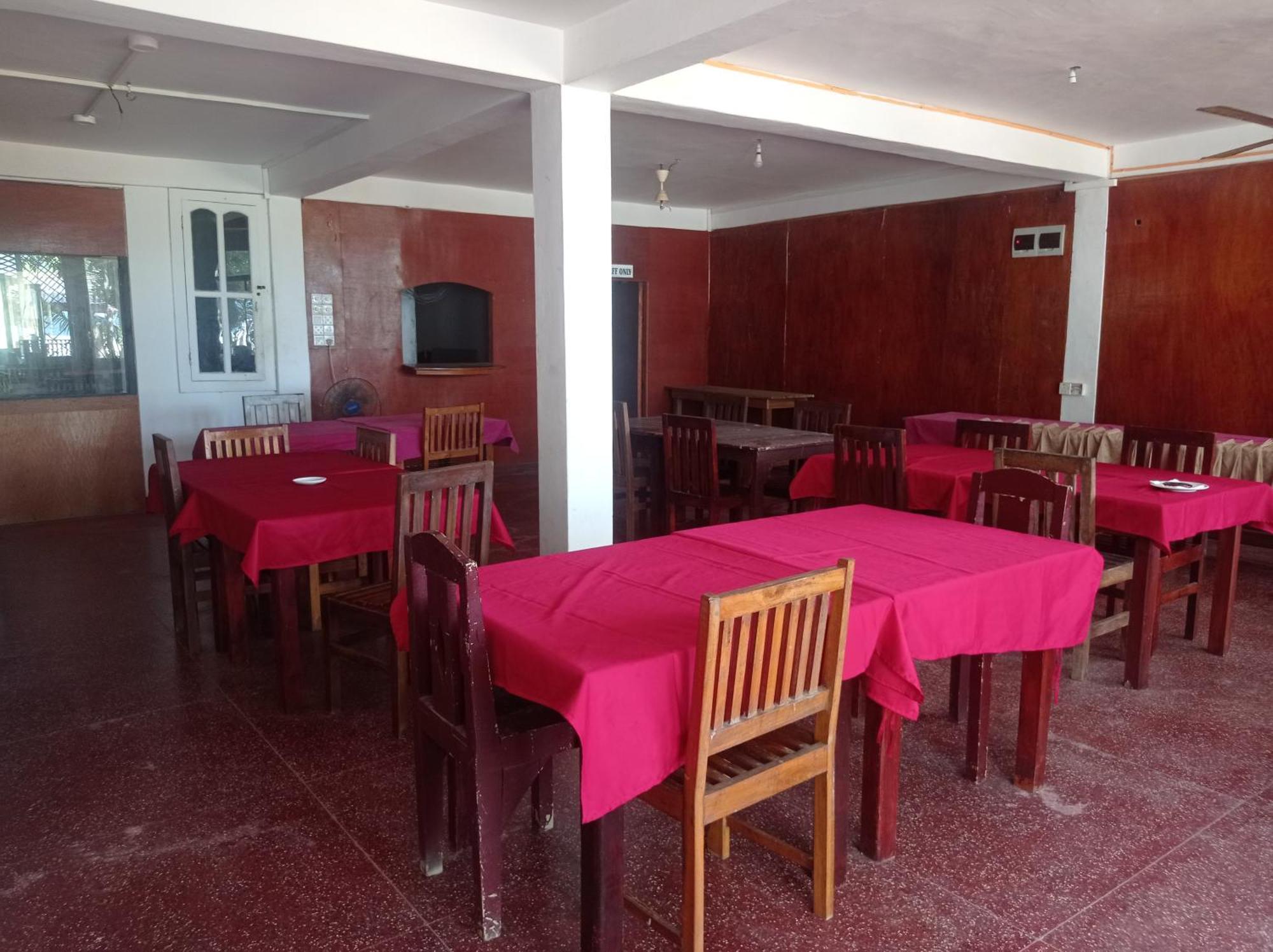 Silver Beach Hotel Trincomalee Extérieur photo