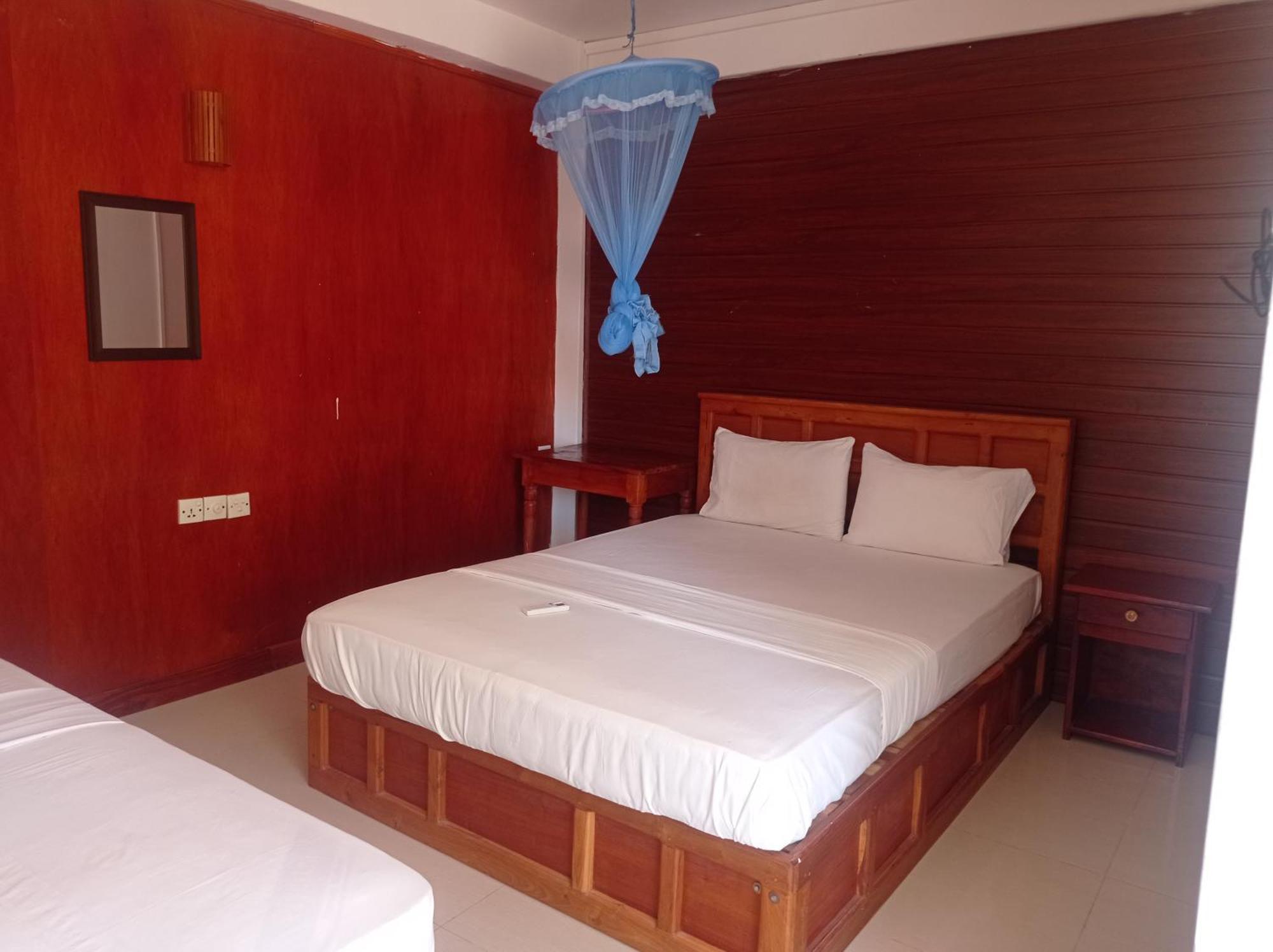 Silver Beach Hotel Trincomalee Extérieur photo