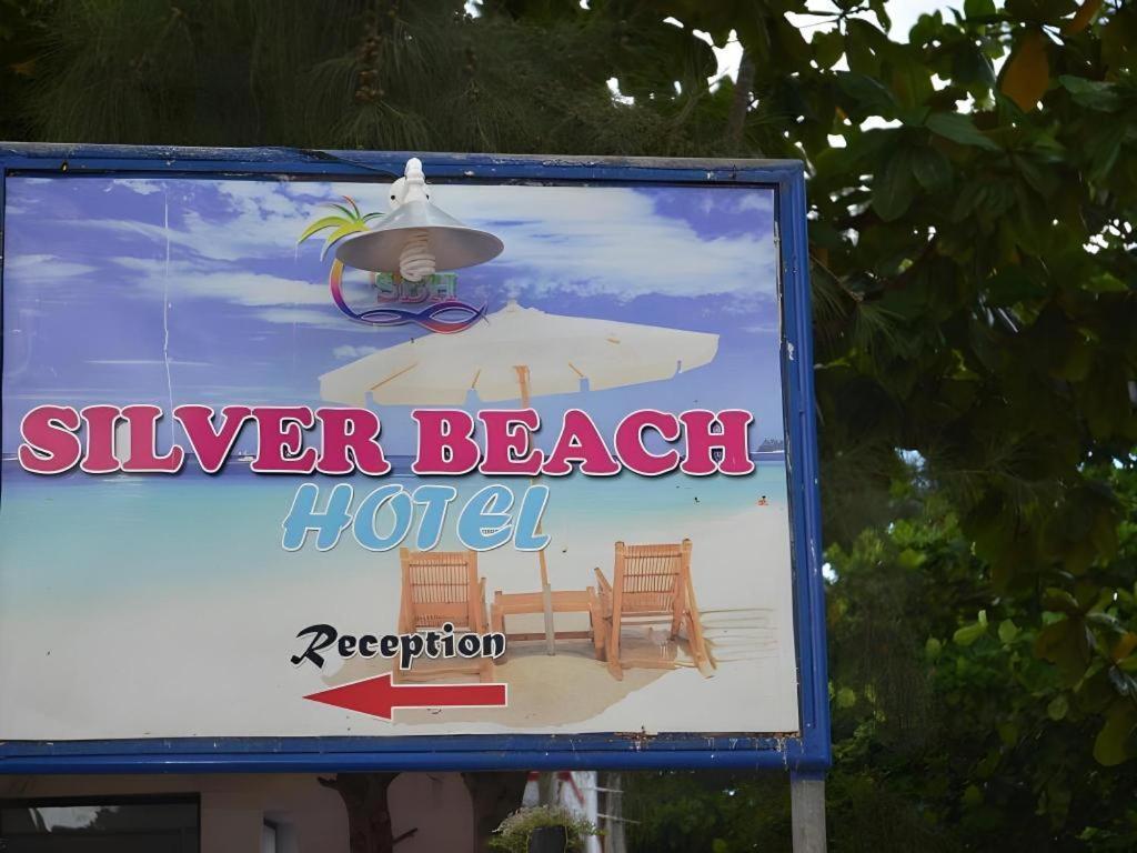 Silver Beach Hotel Trincomalee Extérieur photo