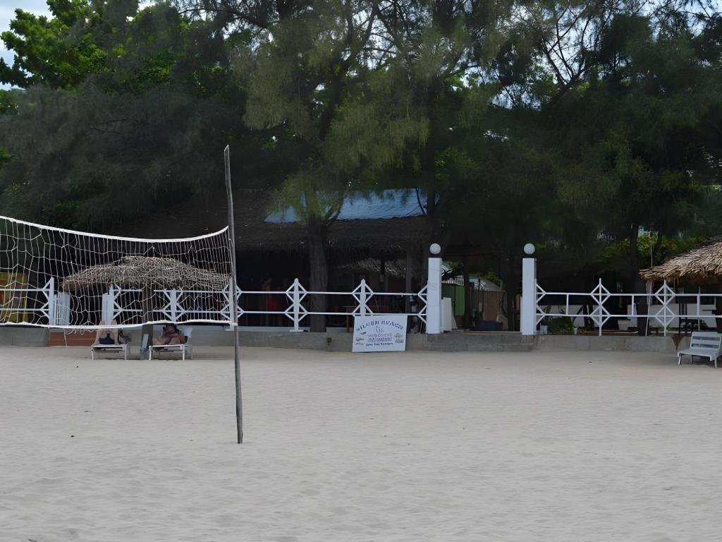 Silver Beach Hotel Trincomalee Extérieur photo