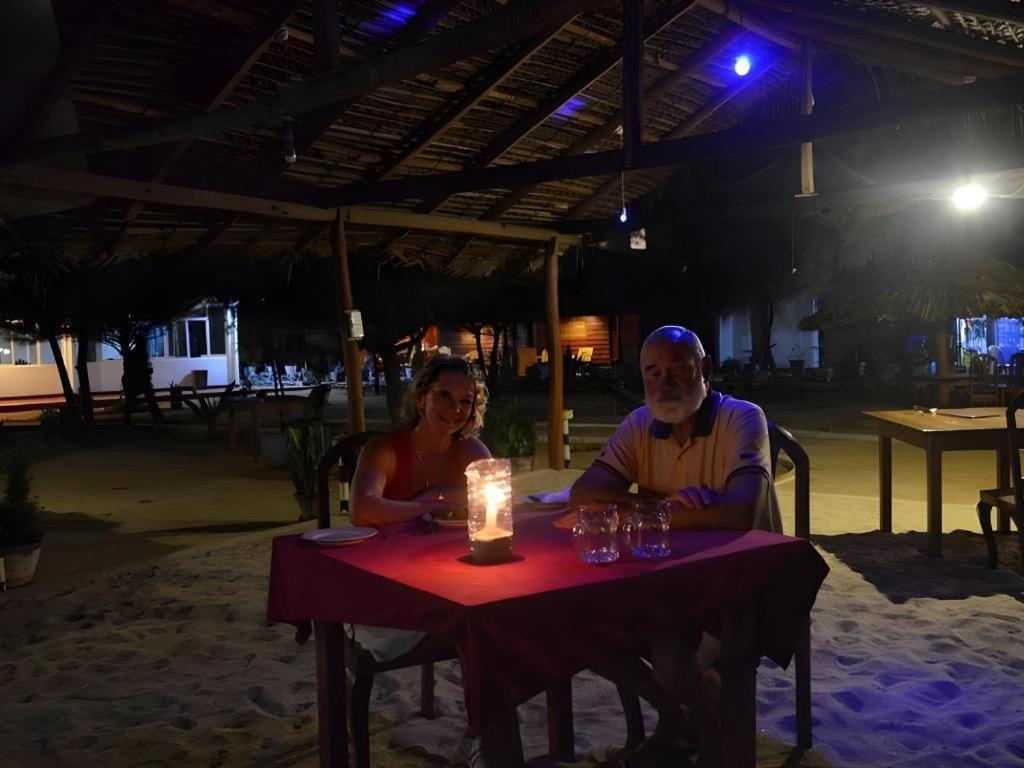 Silver Beach Hotel Trincomalee Extérieur photo