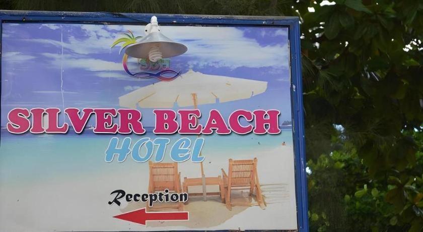 Silver Beach Hotel Trincomalee Extérieur photo